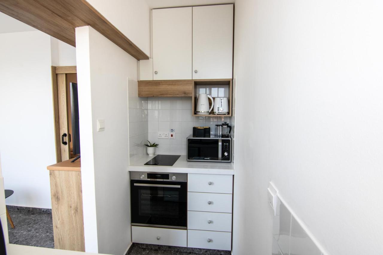 Phaedrus Living Seaview Studio Suite Lighthouse 52 Paphos Eksteriør bilde
